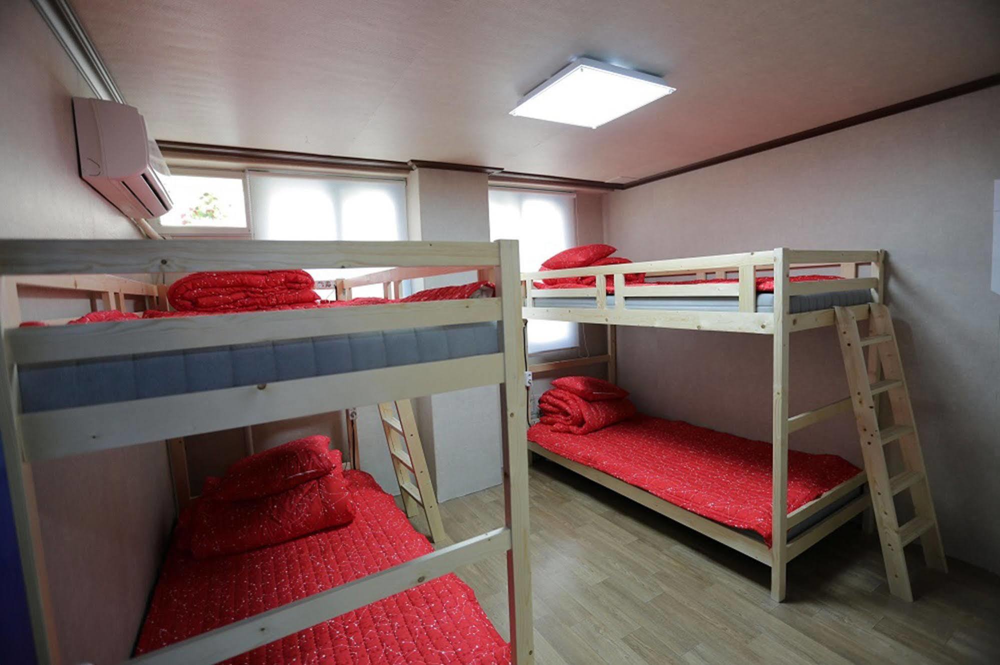 Chunja Guesthouse Каннын Экстерьер фото