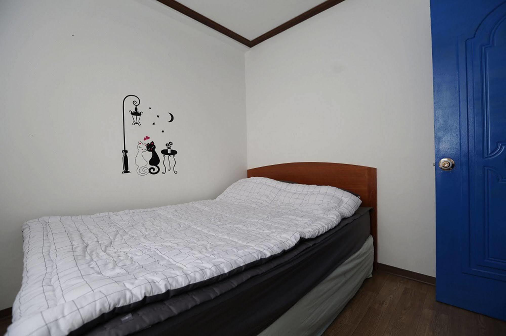 Chunja Guesthouse Каннын Экстерьер фото